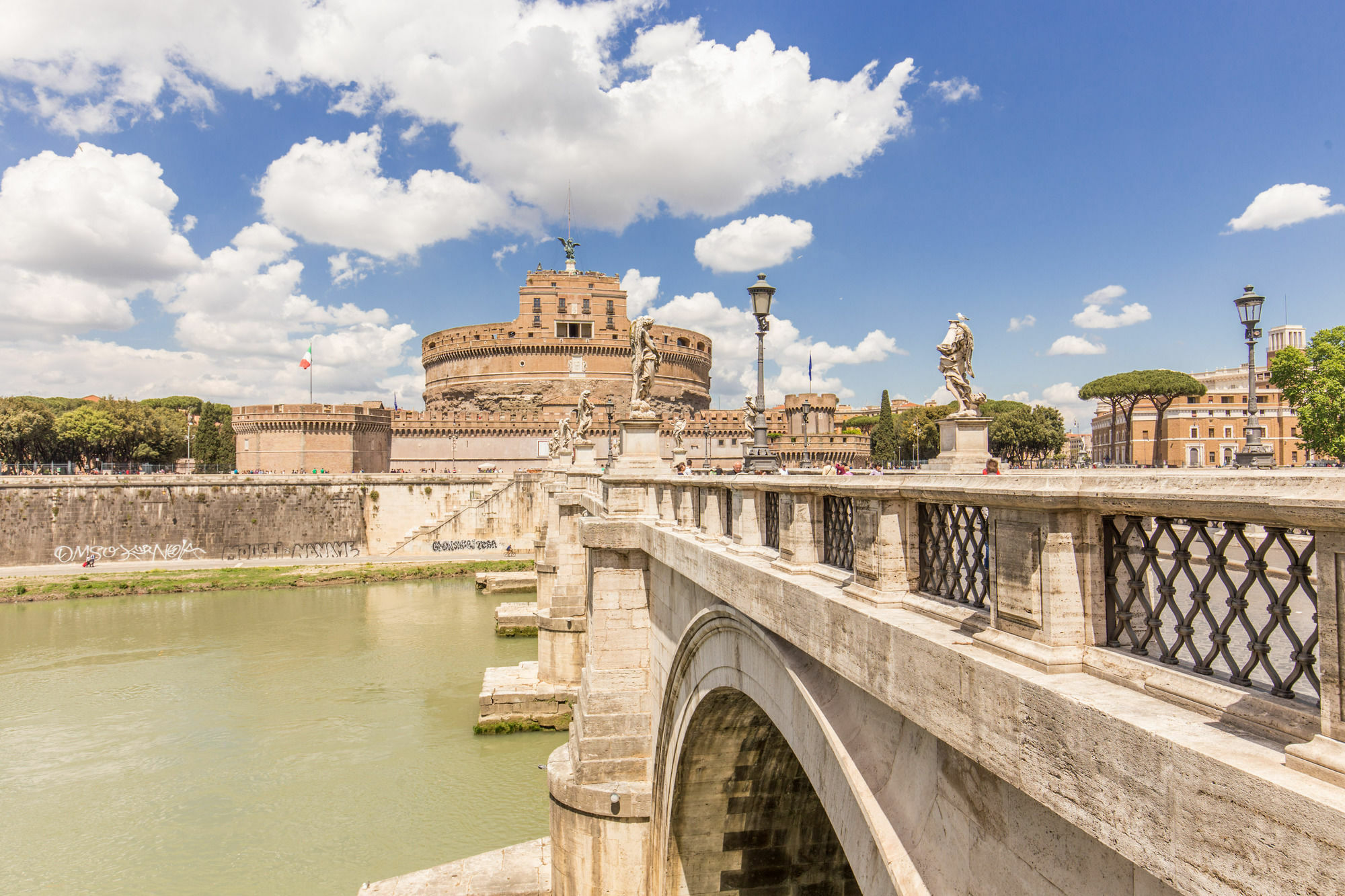 The Bridge Suites Rome Exterior photo